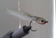 Fly-tying for Tarpon - Pic by Elias Kuffaty 