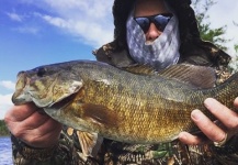 Maine Fishing Adventures 's Fly-fishing Picture of a Smallmouth Bass – Fly dreamers 