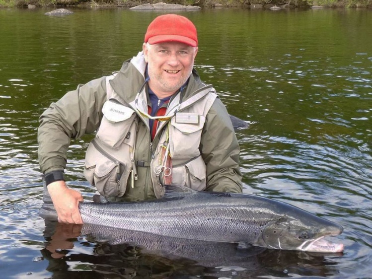 Kola river salmon fishing