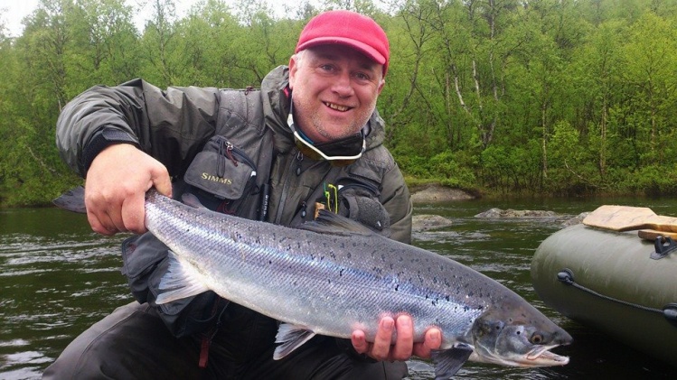 Kola river salmon fishing