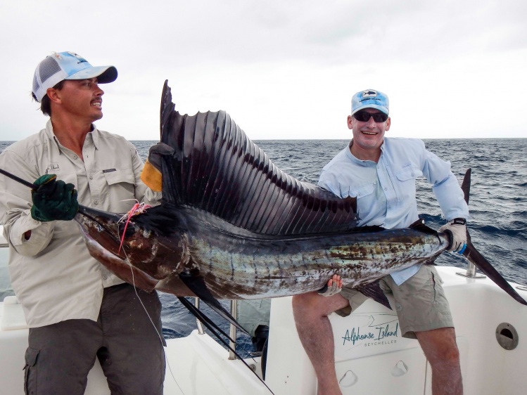 Alphonse Island Fishing News:  24 – 31 January 2015 _ Week 17 - Slams All Around!