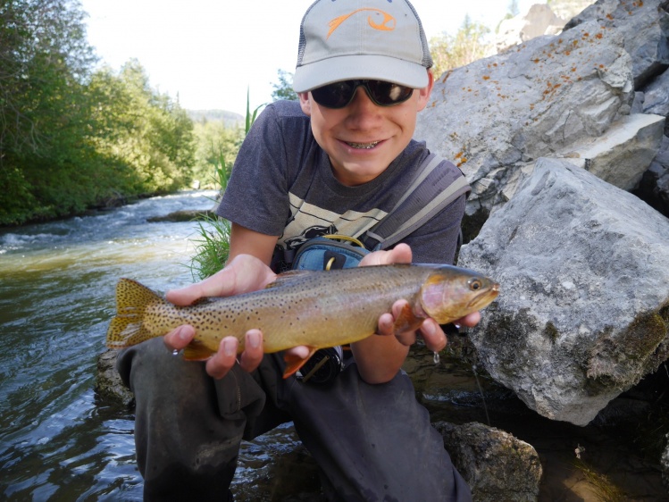 Could anyone tell me what kind of cutthroat this is? I don't know. It is in the Colorado river drainage, but this area was stocked extensively with yellowstone cutthroats. Which one?