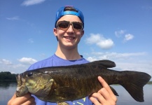 Fly-fishing Picture of Smallmouth Bass shared by Maine Fishing Adventures – Fly dreamers