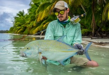  Fotografía de Pesca con Mosca de Bluefin Trevally por Fergus Kelley – Fly dreamers