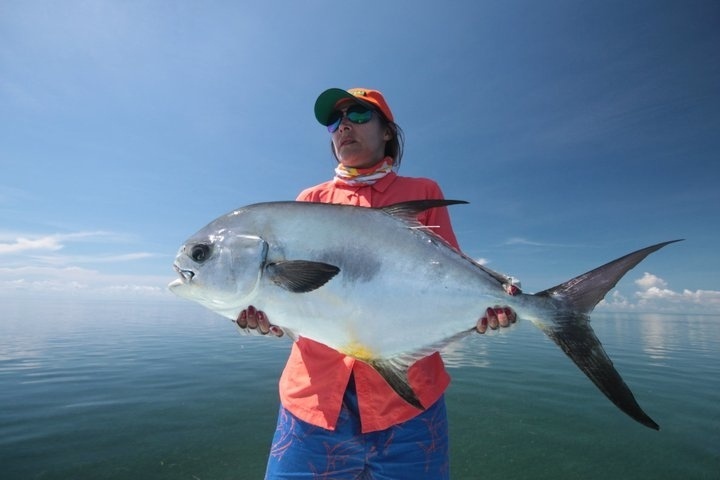 Sometimes I also love saltwater fishing.
This 35 lb Permit was caught at Key Biscayne with Capt Joe Gonzalez
