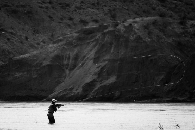 Swinging flies in Limay River