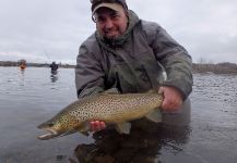  Fotografía de Pesca con Mosca de Trucha marrón compartida por Chelo . – Fly dreamers