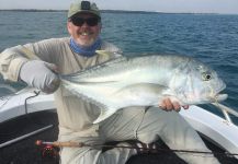  Imagen de Pesca con Mosca de Brassy Trevally por Richard Carter – Fly dreamers