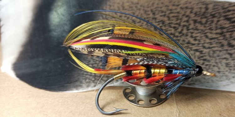 Popham variant tying in the hands