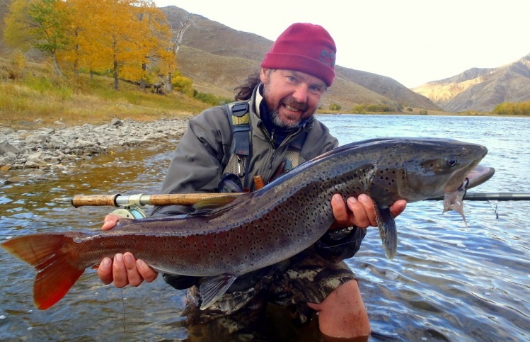 The River Wolf, - fly fishing for Taimen in late season.  CORCON Craft
www.corcon.eu,   tours@corcon.eu