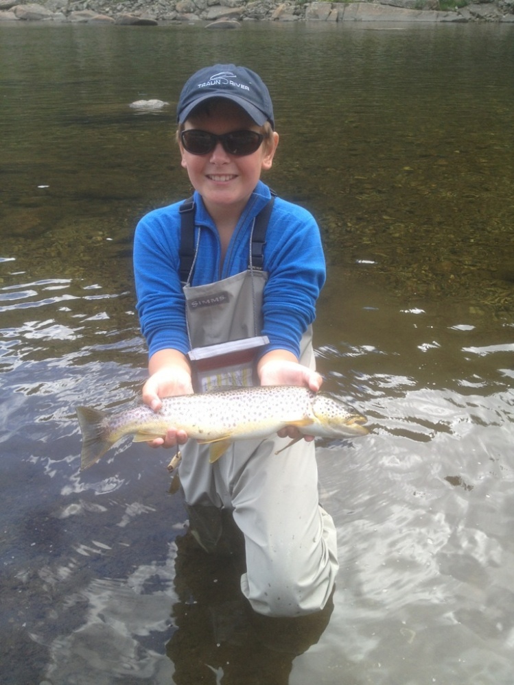My son and he first fish in Gaula river