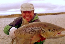 Patagonia Outfitters 's Fly-fishing Photo of a German brown – Fly dreamers 