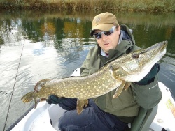 Pike on the fly with Tom Hammond