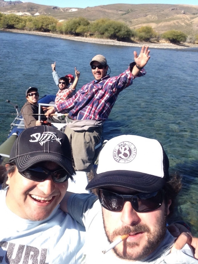 Flotando con la banda en limay superior...