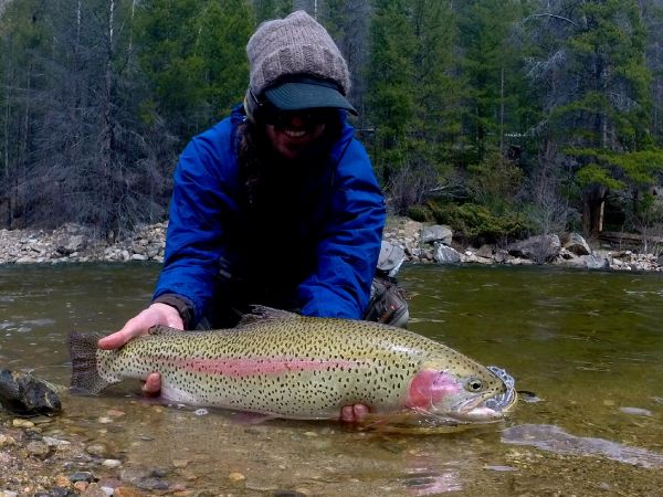 Brett Macalady 's Fly-fishing Catch of a Rainbow trout – Fly dreamers 