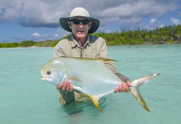 Jako Lucas 's Fly-fishing Catch of a Permit – Fly dreamers 