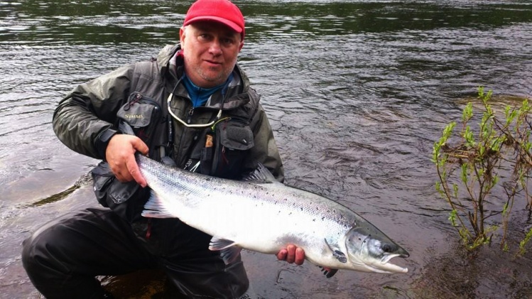 Kola river salmon fishing